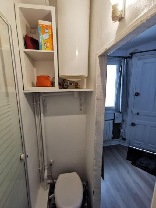 Appartement A Nice Little Studio In The Beautiful Paris. *