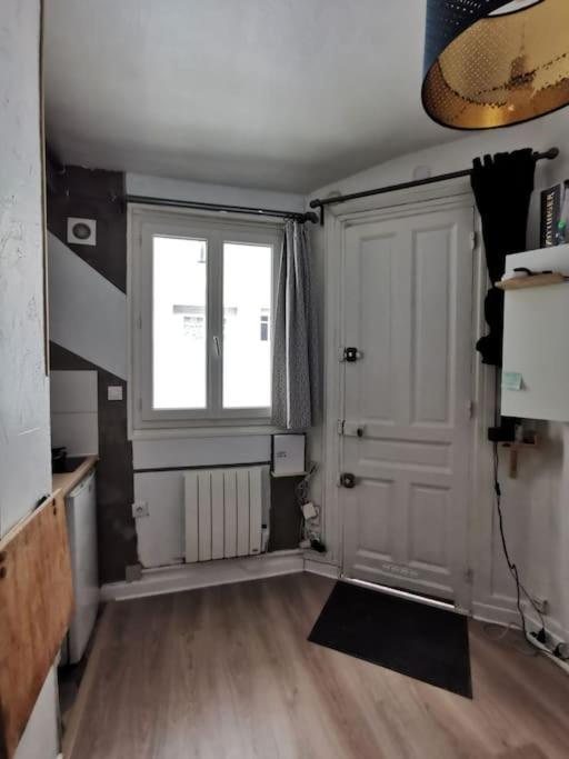 Appartement A Nice Little Studio In The Beautiful Paris. Parijs